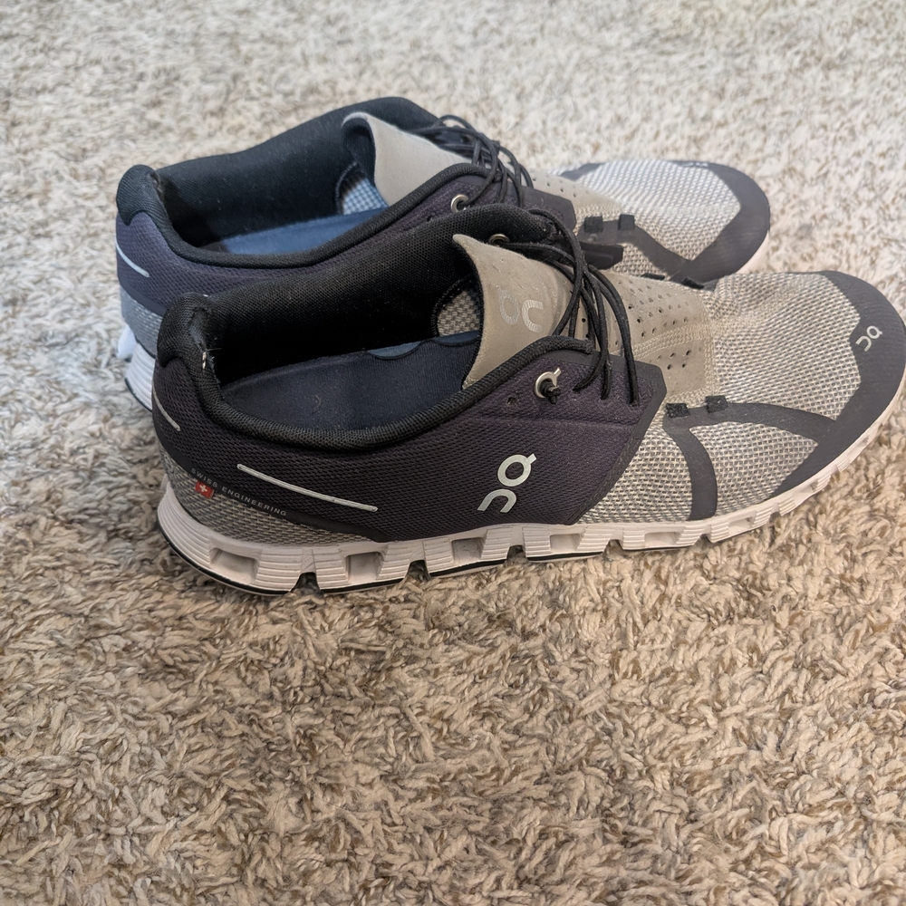 ON Cloud Running Men's Black and Gray Shoes